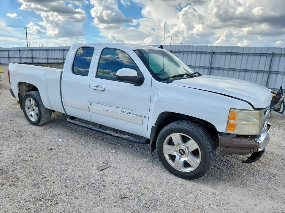 70062886 :رقم المزاد ، 2GCEC19J581111884 vin ، 2008 Chevrolet Silverado مزاد بيع