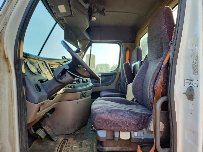 69996026 :رقم المزاد ، 1FUJGED56FLGA1222 vin ، 2015 Freightliner Cascadia 125 مزاد بيع