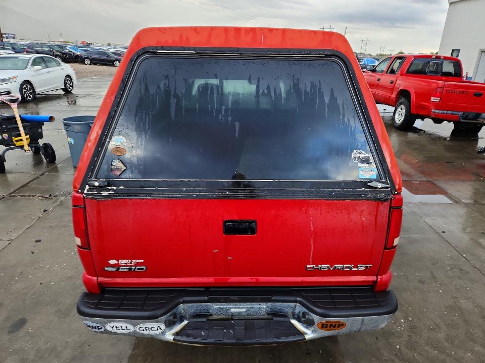 68875526 :رقم المزاد ، 1GCCS19XXW8124140 vin ، 1998 Chevrolet S Truck مزاد بيع