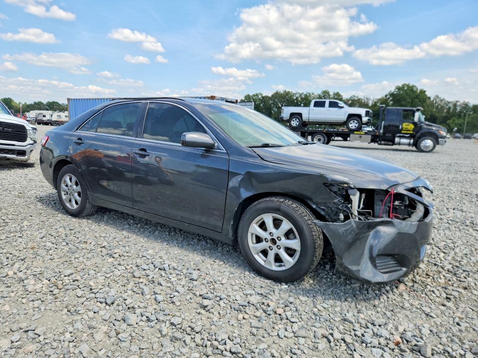 69175296 :رقم المزاد ، 4T1BF3EK7BU653273 vin ، 2011 Toyota Camry Le مزاد بيع