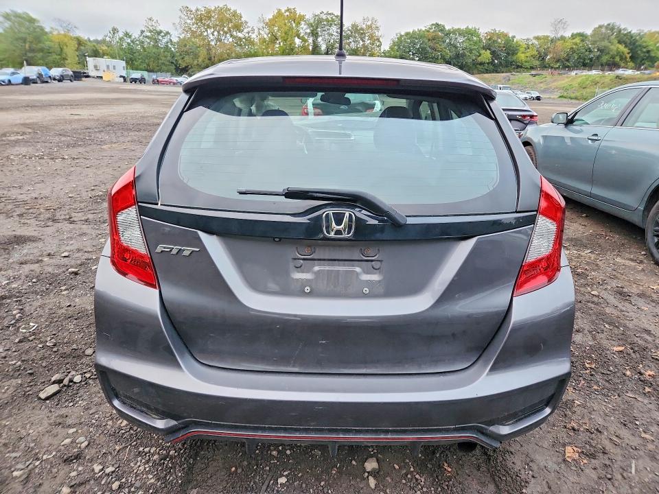2018 Honda Fit მანქანა იყიდება აუქციონზე, vin: 3HGGK5G61JM706524, აუქციონის ნომერი: 71085976