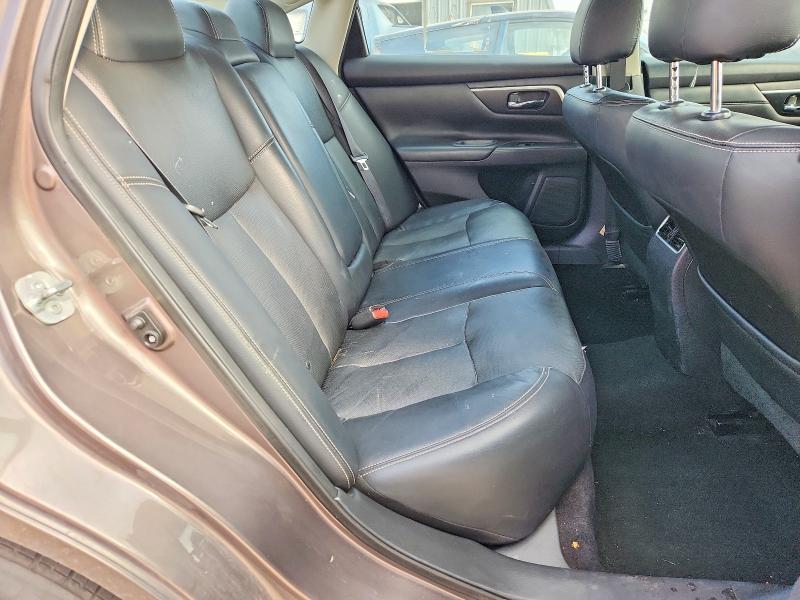 2017 Nissan Altima მანქანა იყიდება აუქციონზე, vin: 1N4AL3APXHC119912, აუქციონის ნომერი: 70365226