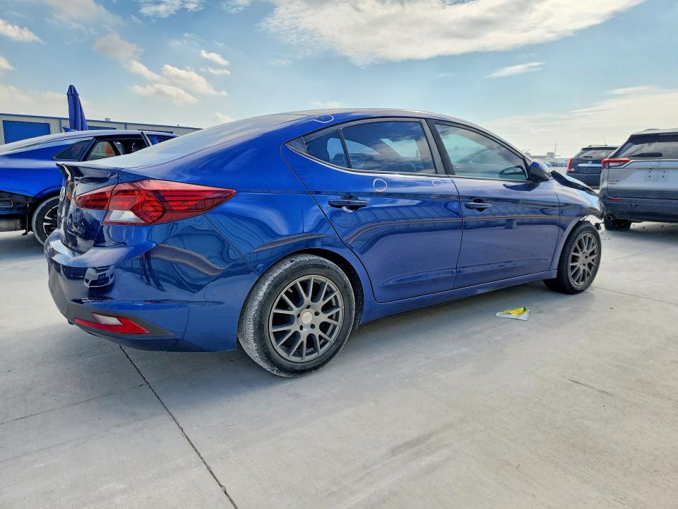 2019 Hyundai Elantra მანქანა იყიდება აუქციონზე, vin: 5NPD74LF6KH419870, აუქციონის ნომერი: 67735926