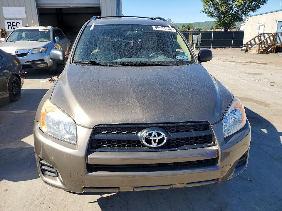 69081736 :رقم المزاد ، 2T3BF4DV9BW106823 vin ، 2011 Toyota Rav4 مزاد بيع