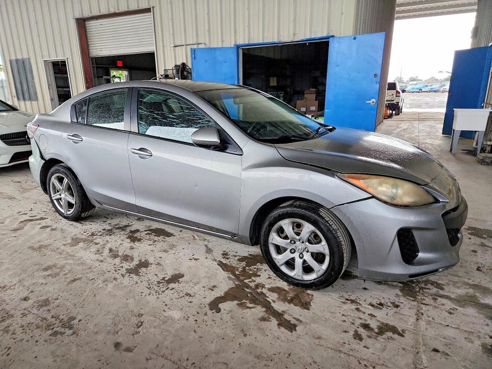 Продаж на аукціоні авто 2013 Mazda 3, vin: JM1BL1U71D1703717, номер лоту: 69910136