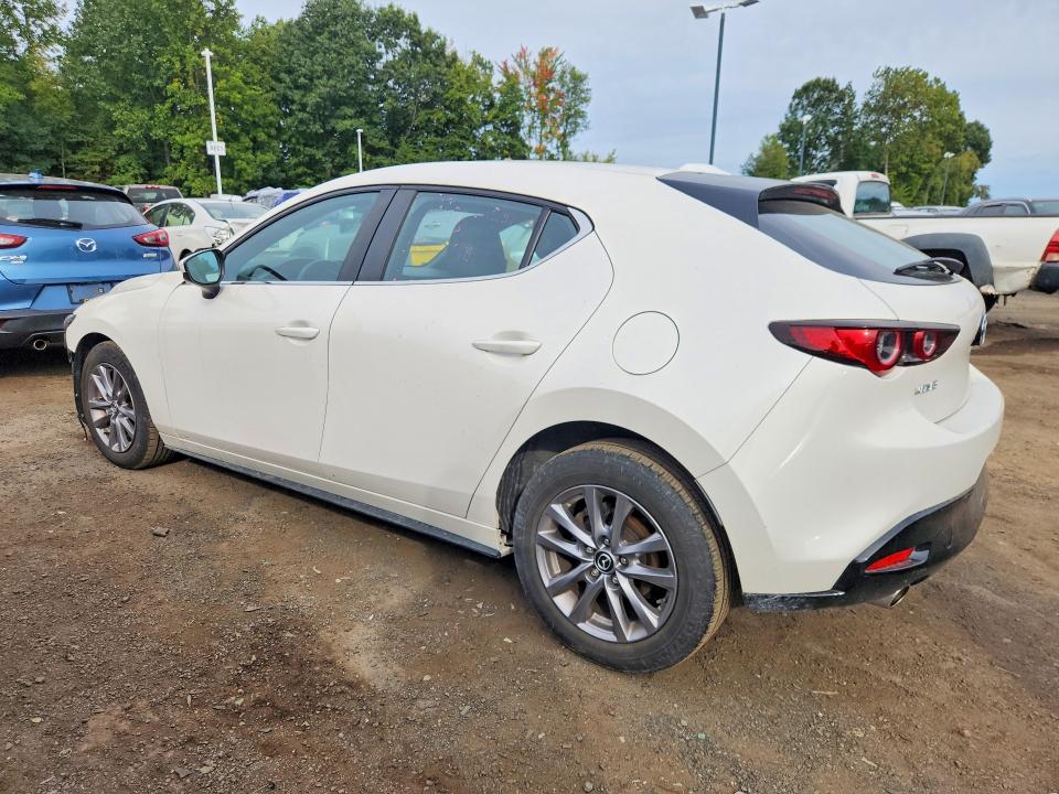 70280436 :رقم المزاد ، JM1BPAJL2N1509835 vin ، 2022 Mazda 3 مزاد بيع