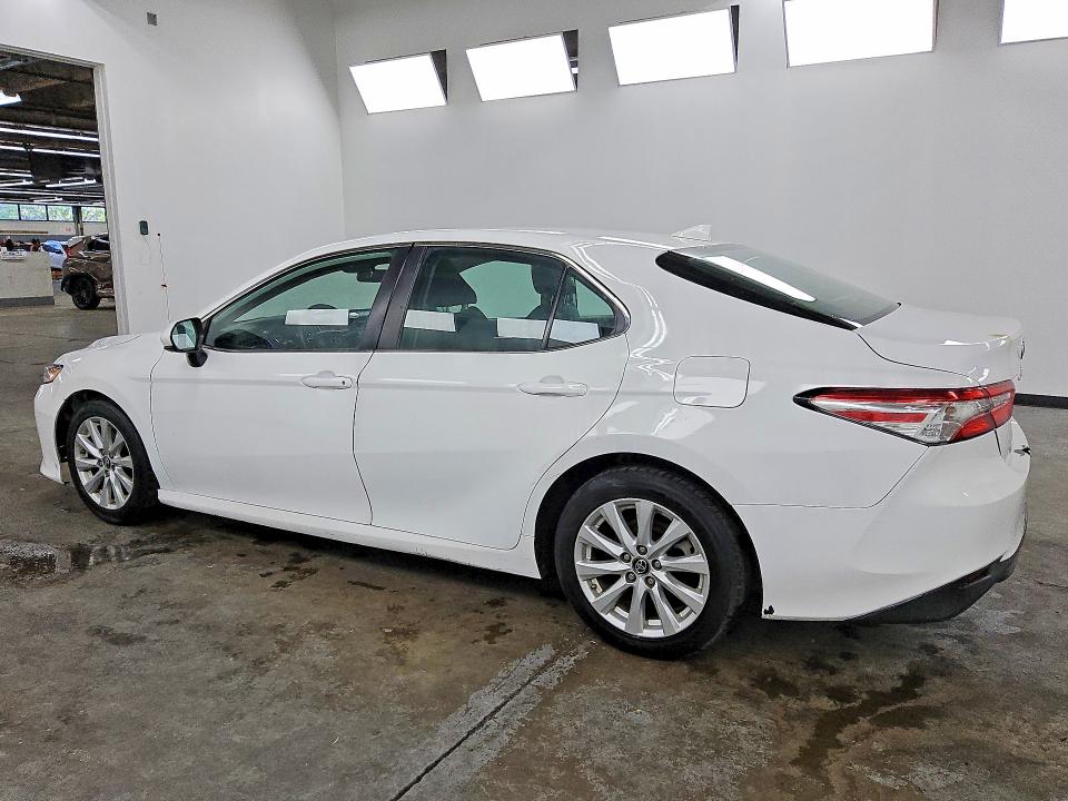 2019 Toyota Camry მანქანა იყიდება აუქციონზე, vin: 4T1B11HK1KU256950, აუქციონის ნომერი: 65808036