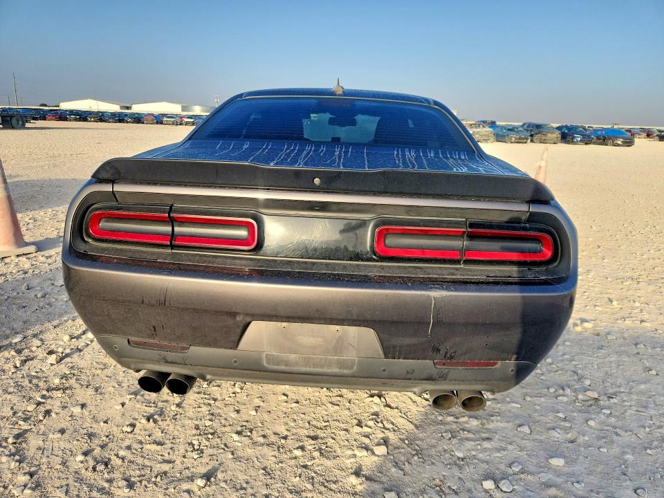 Продаж на аукціоні авто 2018 Dodge Challenger, vin: 2C3CDZFJ5JH165999, номер лоту: 68646726