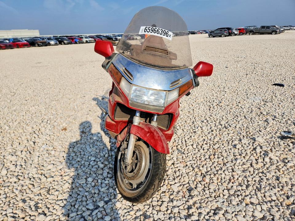 Auction sale of the 1996 Honda Gl1500, vin: 1HFSC2266TA800304, lot number: 65966396