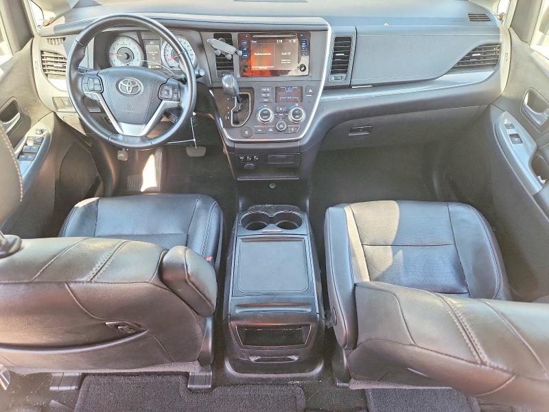 2015 Toyota Sienna მანქანა იყიდება აუქციონზე, vin: 5TDXK3DC4FS657999, აუქციონის ნომერი: 70821886