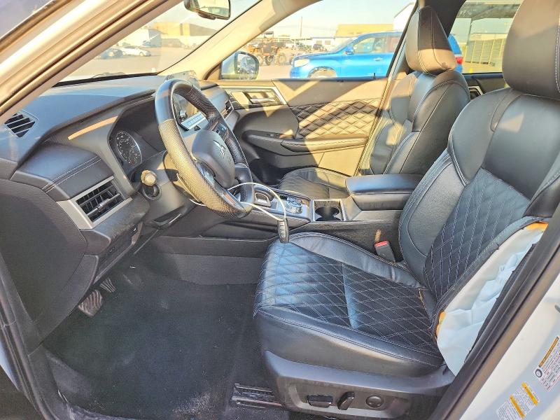 70653066 :رقم المزاد ، JA4J3VA84NZ071597 vin ، 2022 Mitsubishi Outlander مزاد بيع
