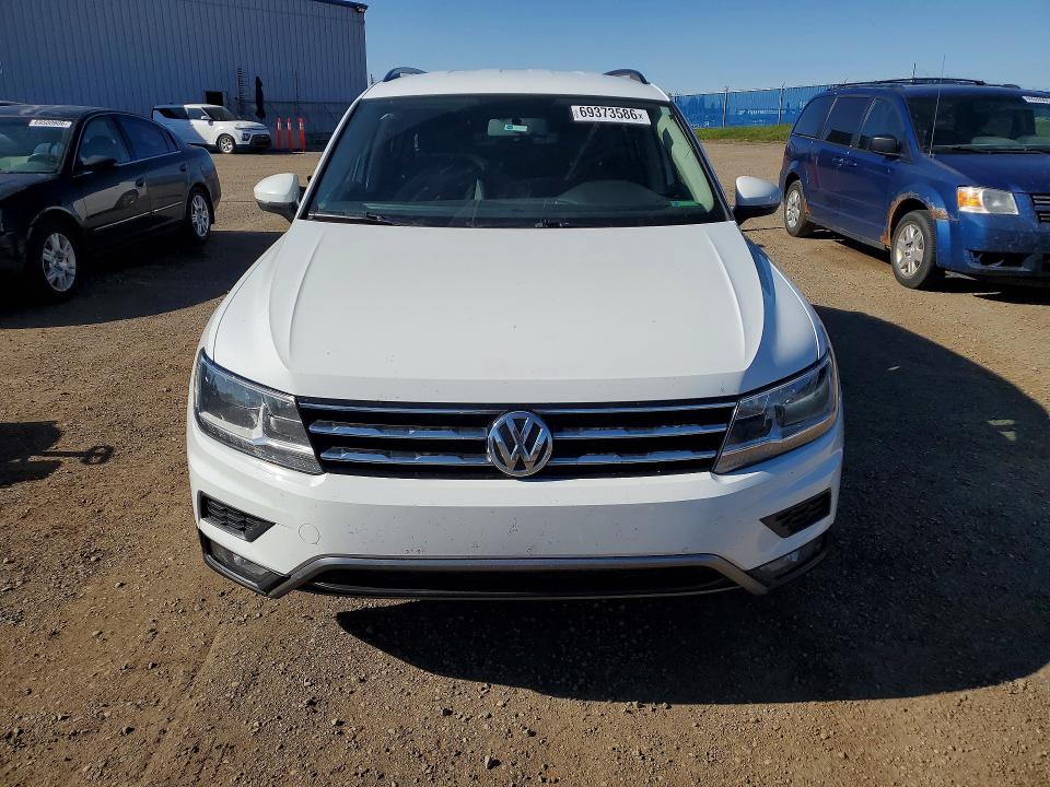 Продажа на аукционе авто 2018 Volkswagen Tiguan, vin: 3VV0B7AX3JM145676, номер лота: 69373586