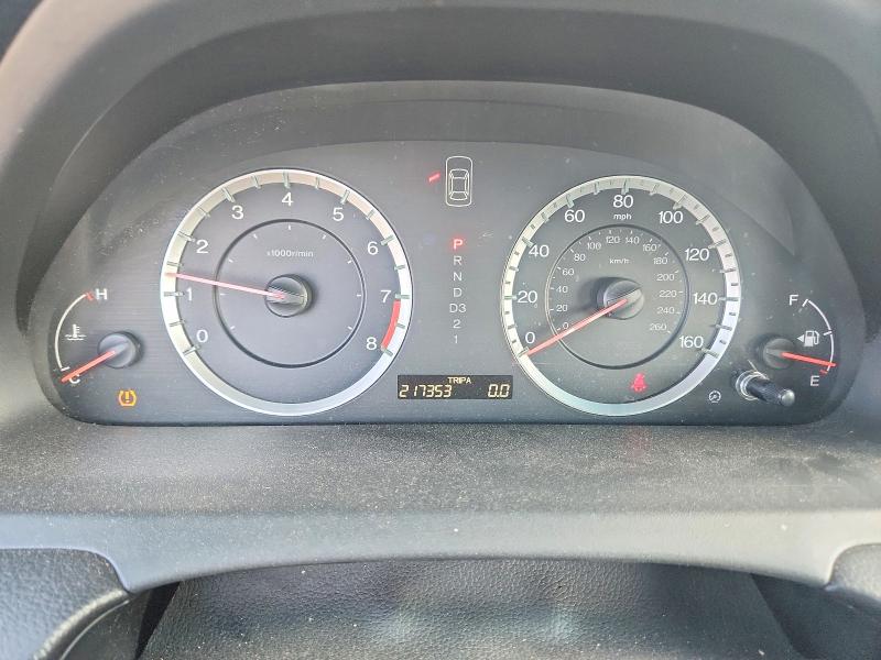 68049146 :رقم المزاد ، 1HGCS1B87BA005355 vin ، 2011 Honda Accord مزاد بيع