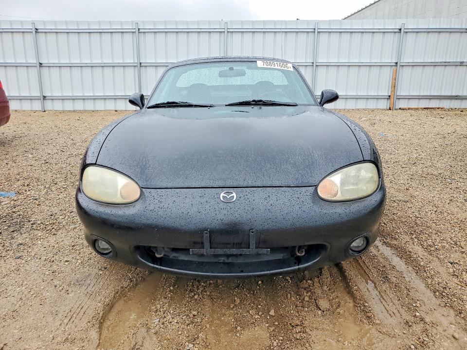 70891606 :رقم المزاد ، JM1NB3535Y0139654 vin ، 2000 Mazda Mx-5 Miata مزاد بيع