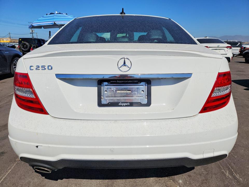 67401286 :رقم المزاد ، WDDGF4HB0EG242799 vin ، 2014 Mercedes-benz C مزاد بيع