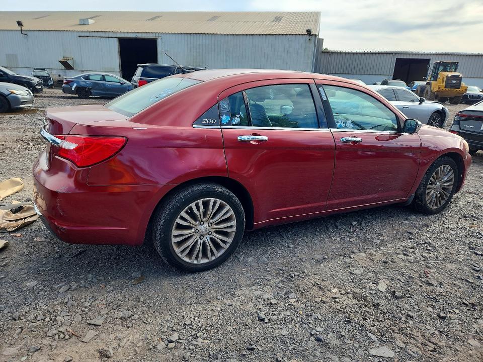 2012 Chrysler 200 მანქანა იყიდება აუქციონზე, vin: 1C3CCBCGXCN250673, აუქციონის ნომერი: 69709436