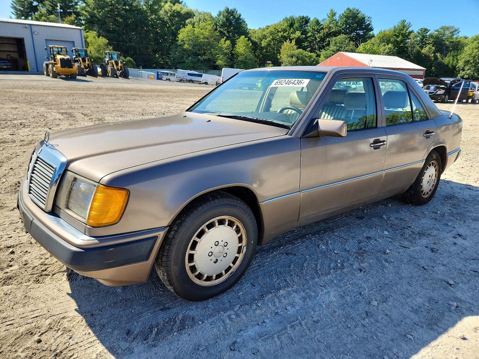 69246436 :رقم المزاد ، WDBEB28D9LB183778 vin ، 1990 Mercedes-benz 300 مزاد بيع