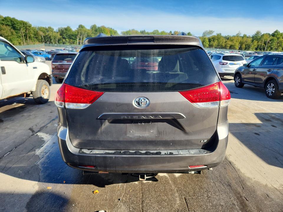 Продажа на аукционе авто 2013 Toyota Sienna, vin: 5TDKK3DC8DS358233, номер лота: 67216186
