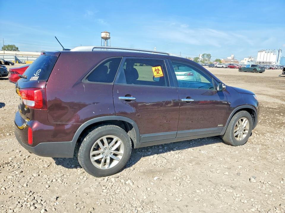 70700136 :رقم المزاد ، 5XYKTDA79FG605544 vin ، 2015 Kia Sorento مزاد بيع