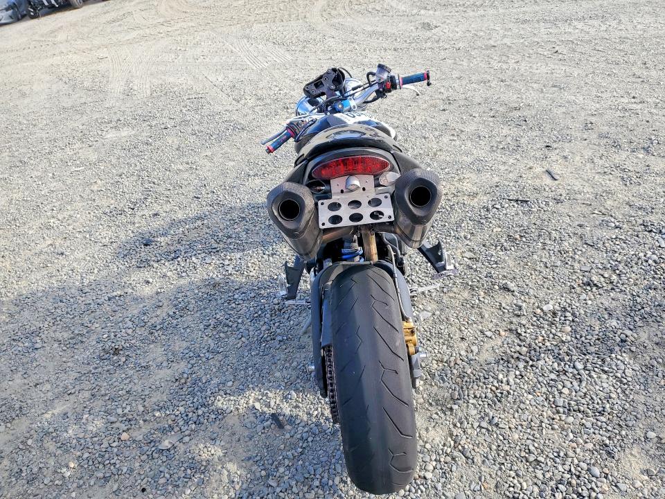 2011 Triumph Motorcycle Street Triple მანქანა იყიდება აუქციონზე, vin: SMTD02NE8BJ457963, აუქციონის ნომერი: 69435546