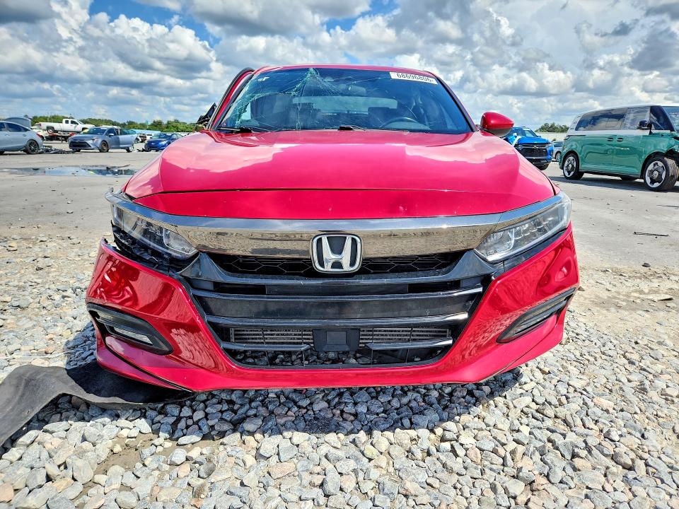 Продаж на аукціоні авто 2018 Honda Accord, vin: 1HGCV1F35JA110724, номер лоту: 68696806