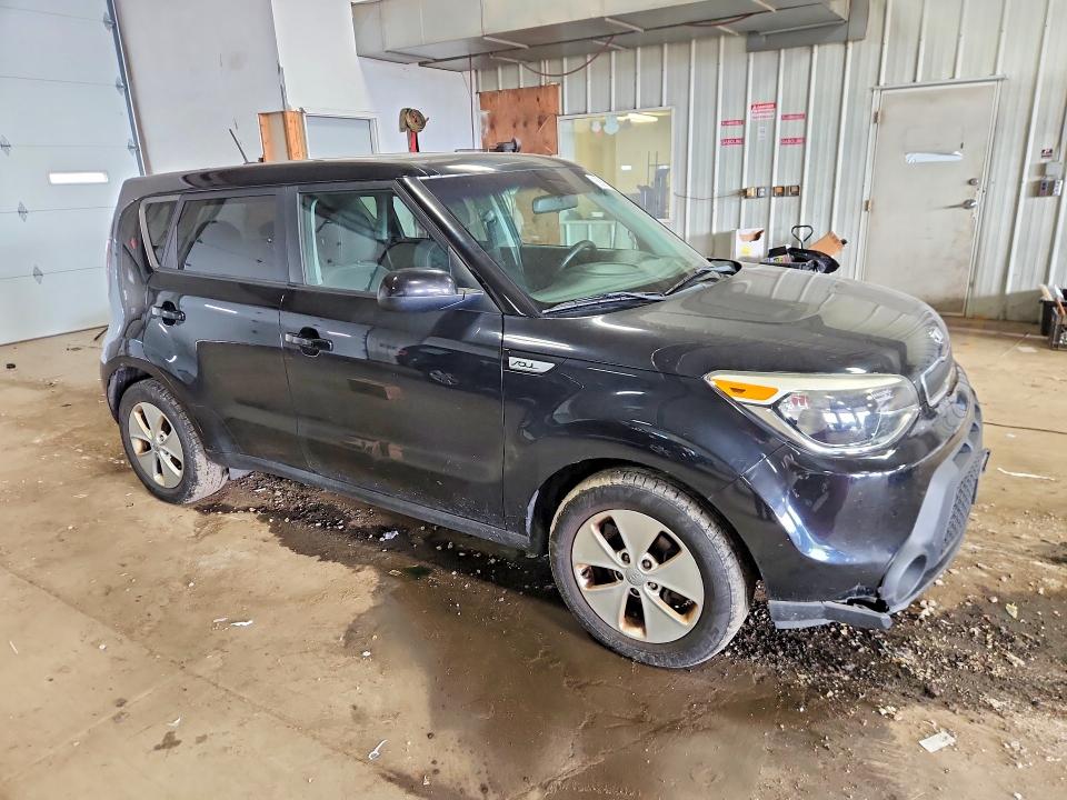 68691116 :رقم المزاد ، KNDJN2A23F7203692 vin ، 2015 Kia Soul مزاد بيع
