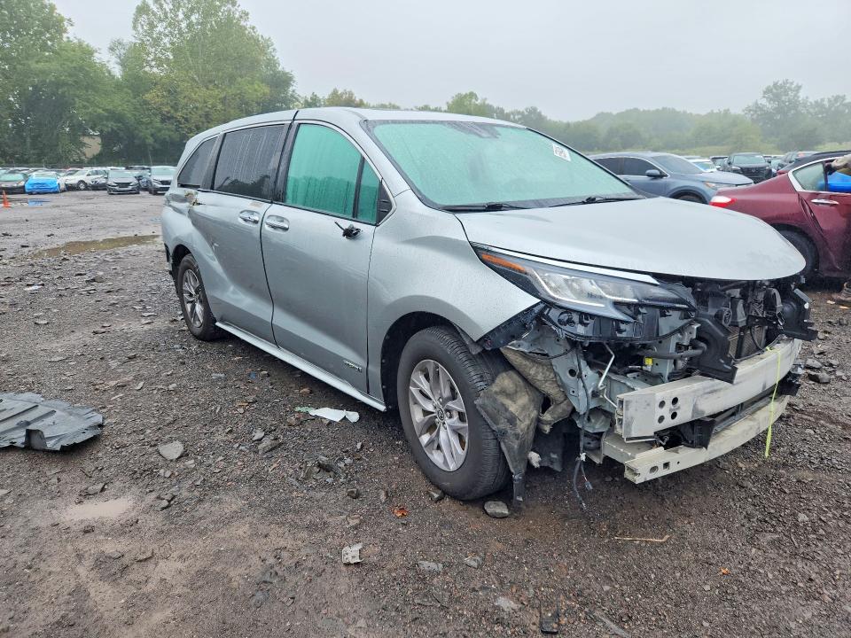 Продаж на аукціоні авто 2021 Toyota Sienna, vin: 5TDYSKFC5MS037137, номер лоту: 65994346