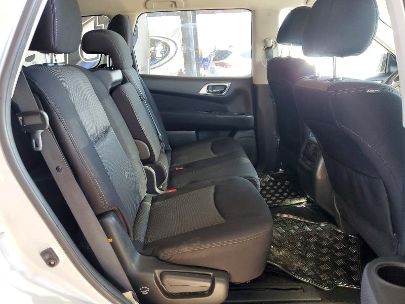 Продажа на аукционе авто 2017 Nissan Pathfinder, vin: 5N1DR2MM4HC618220, номер лота: 69627286