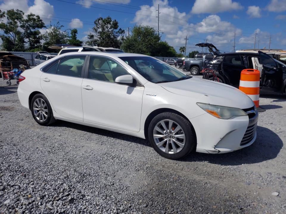 69303926 :رقم المزاد ، 4T1BD1FK9FU171130 vin ، 2015 Toyota Camry Hybrid مزاد بيع