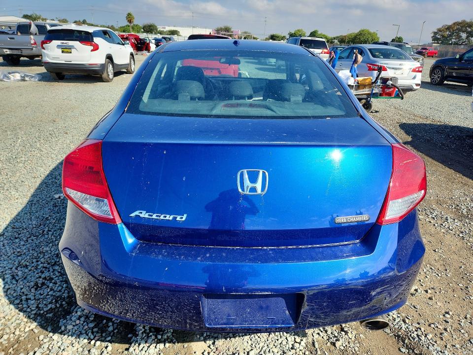 68049146 :رقم المزاد ، 1HGCS1B87BA005355 vin ، 2011 Honda Accord مزاد بيع