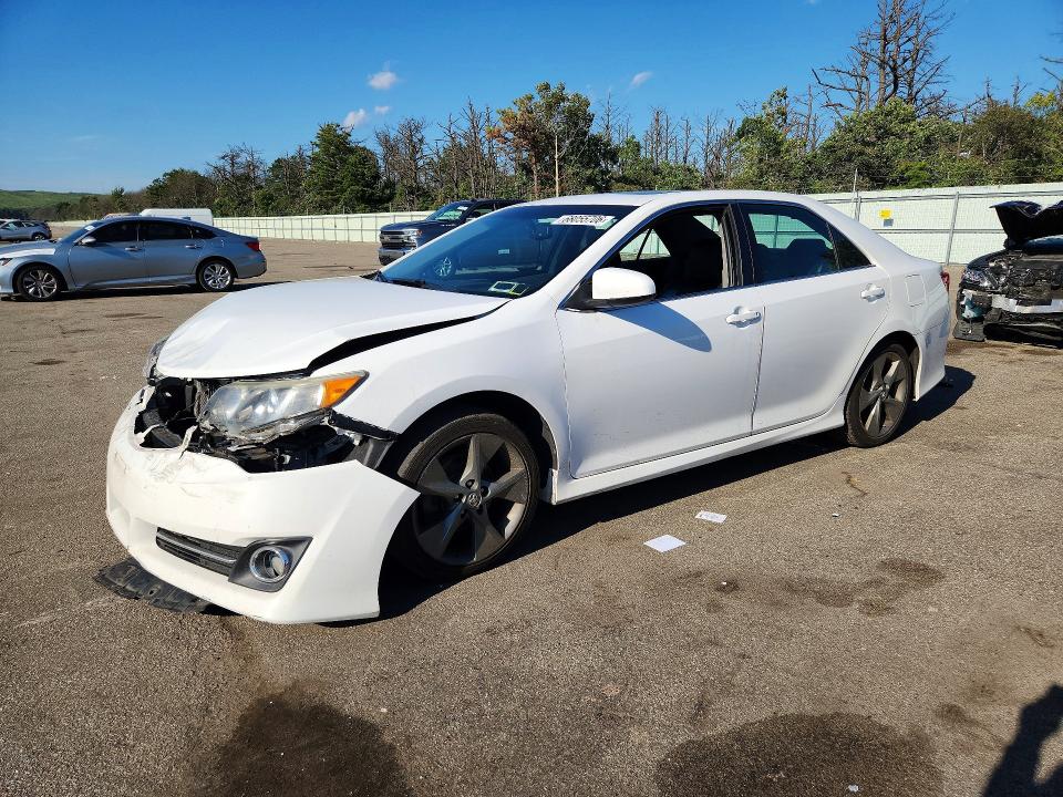 Auction sale of the 2014 Toyota Camry, vin: 4T1BK1FK7EU552852, lot number: 68055706