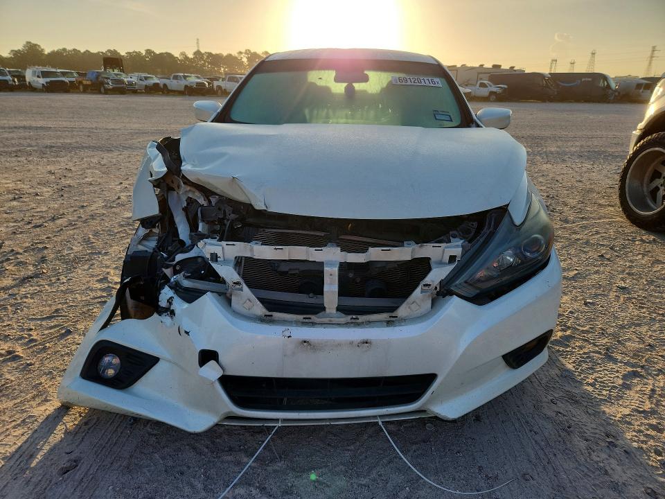 69120116 :رقم المزاد ، 1N4AL3APXJC476772 vin ، 2018 Nissan Altima مزاد بيع