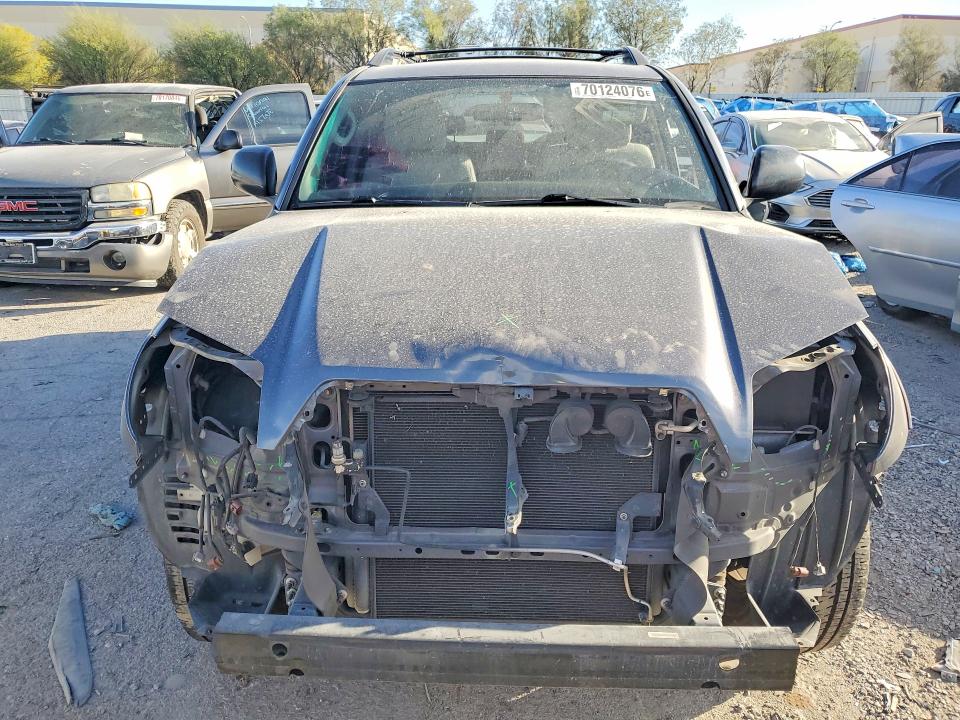 Aukcja sprzedaży 2005 Toyota 4runner, vin: JTEZU14R750056823, numer aukcji: 70124076