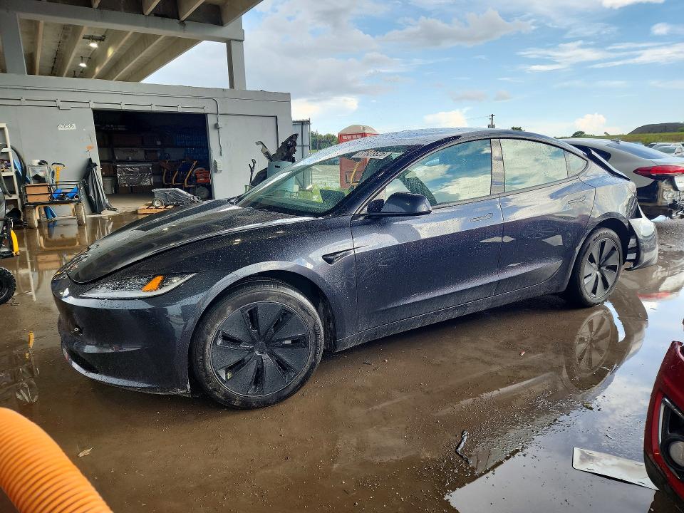Auction sale of the 2025 Tesla Model 3, vin: 5YJ3E1EA9SF057906, lot number: 67823826