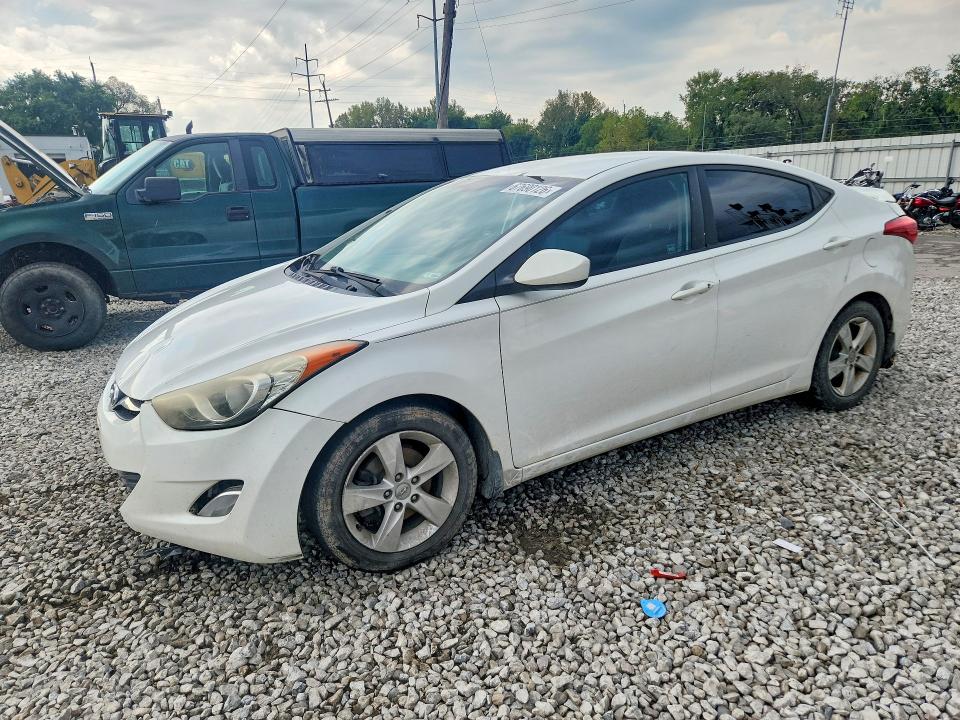 67690126 :رقم المزاد ، 5NPDH4AEXDH400054 vin ، 2013 Hyundai Elantra مزاد بيع