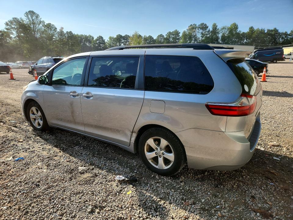 Продаж на аукціоні авто 2015 Toyota Sienna, vin: 5TDKK3DC0FS621642, номер лоту: 68912376