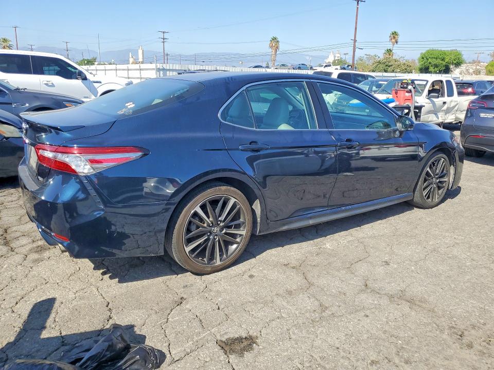 2018 Toyota Camry მანქანა იყიდება აუქციონზე, vin: 4T1B61HK1JU654210, აუქციონის ნომერი: 68719356