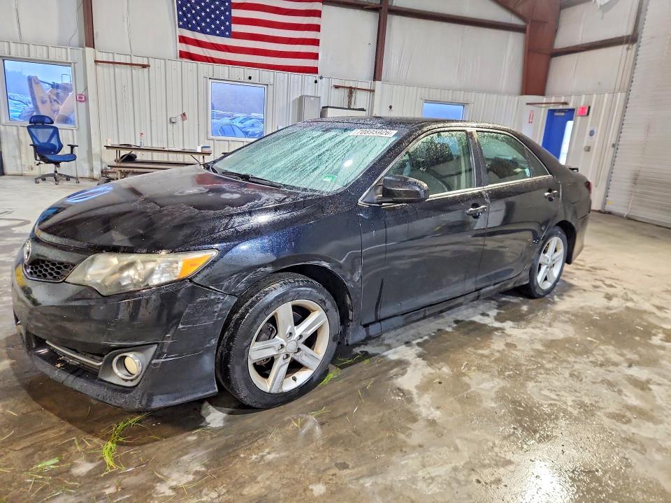 70895926 :رقم المزاد ، 4T1BF1FK1EU394531 vin ، 2014 Toyota Camry مزاد بيع