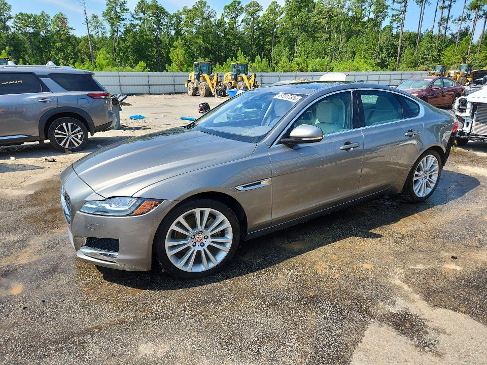 67517356 :رقم المزاد ، SAJBJ4FX1LCY85914 vin ، 2020 Jaguar Xf مزاد بيع