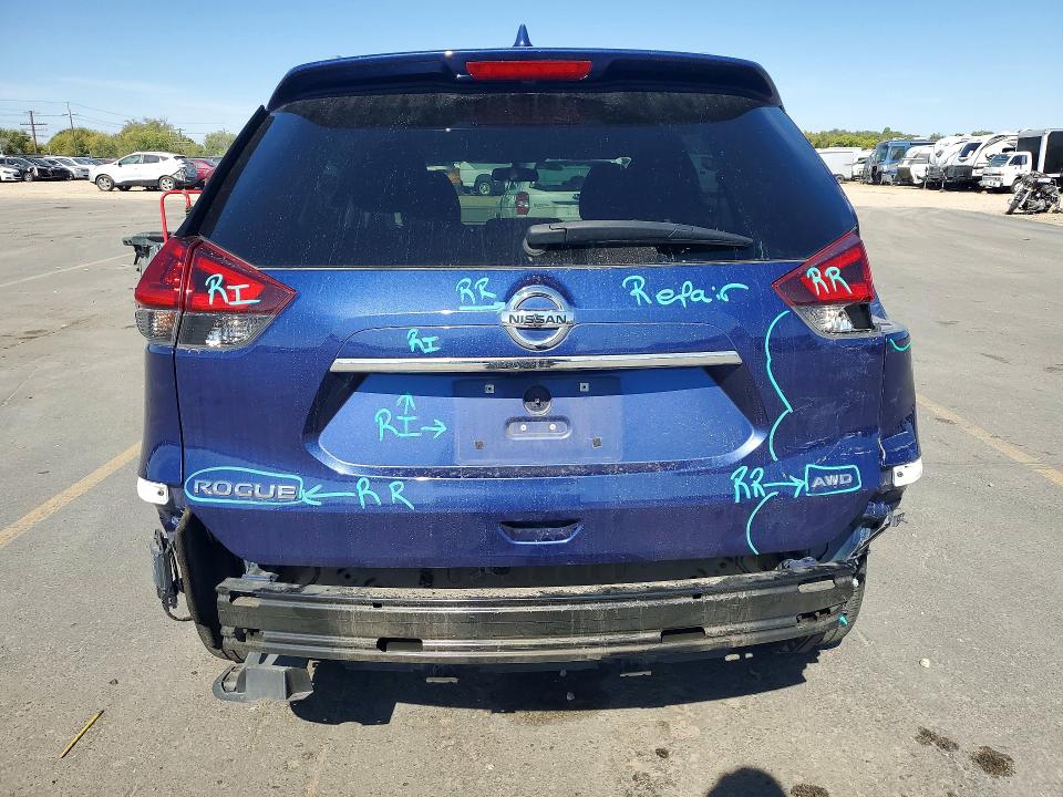 2018 Nissan Rogue მანქანა იყიდება აუქციონზე, vin: 5N1AT2MV1JC830737, აუქციონის ნომერი: 69814246