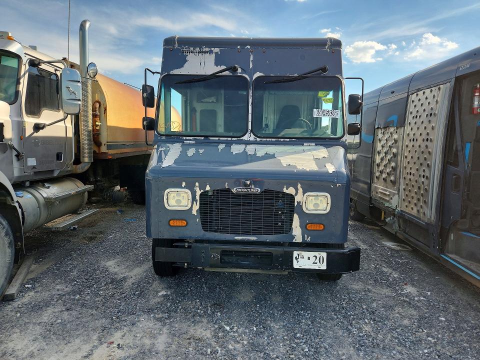 65045836 :رقم المزاد ، 4UZAC2EA9LCMK0167 vin ، 2020 Freightliner Chassis مزاد بيع