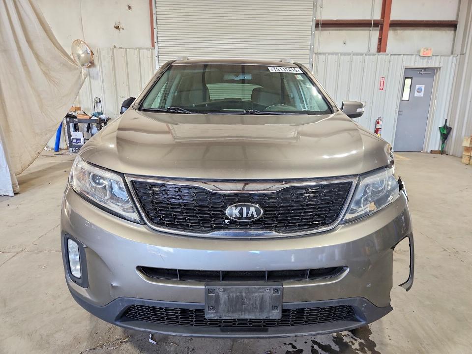 2015 Kia Sorento მანქანა იყიდება აუქციონზე, vin: 5XYKTDA61FG603973, აუქციონის ნომერი: 70441416