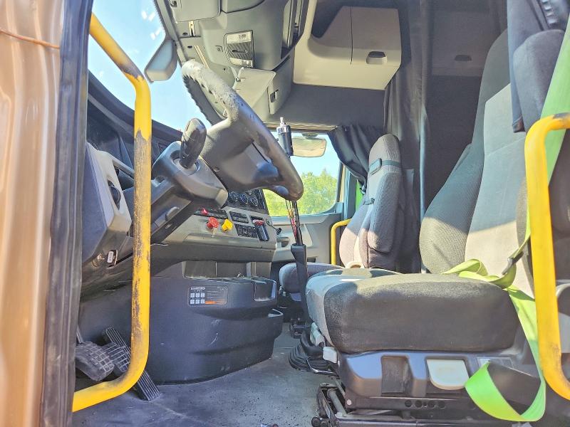 2018 Freightliner Cascadia 126 მანქანა იყიდება აუქციონზე, vin: 3AKJHHDR2JSJJ0386, აუქციონის ნომერი: 67384836