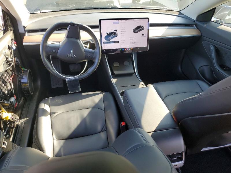 69828656 :رقم المزاد ، 5YJ3E1EA9JF011992 vin ، 2018 Tesla Model 3 مزاد بيع
