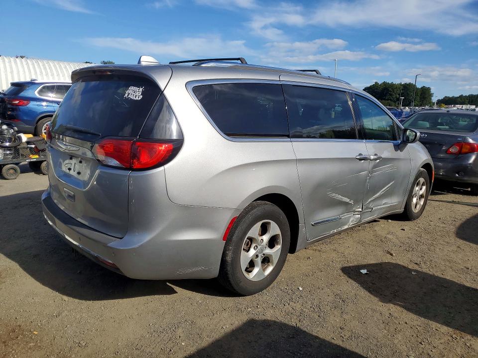 2017 Chrysler Pacifica მანქანა იყიდება აუქციონზე, vin: 2C4RC1EG6HR622324, აუქციონის ნომერი: 70423996