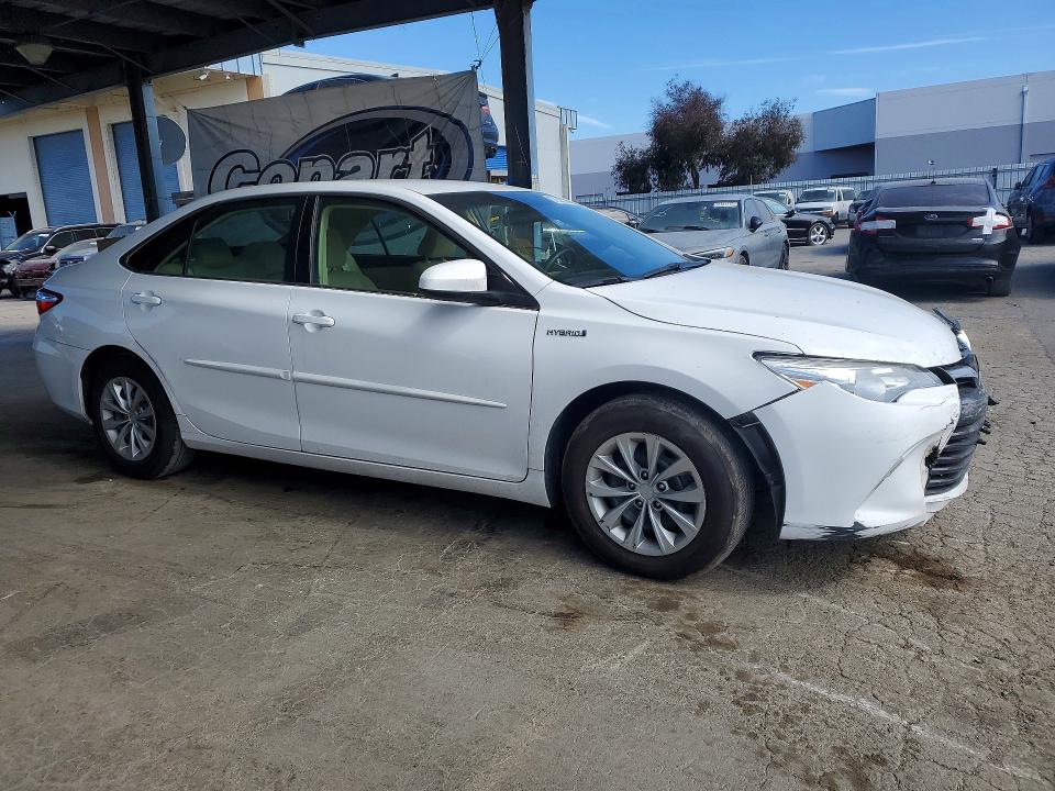 67358526 :رقم المزاد ، 4T1BD1FK8GU198367 vin ، 2016 Toyota Camry Hybrid مزاد بيع