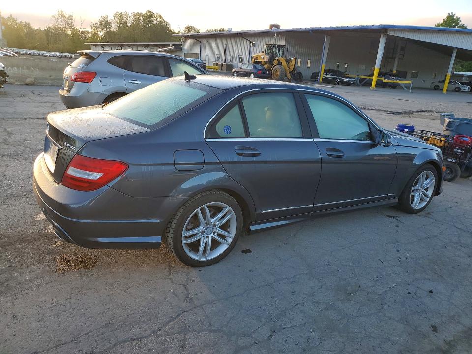 Продаж на аукціоні авто 2013 Mercedes-benz C, vin: WDDGF8AB4DG141040, номер лоту: 68923556