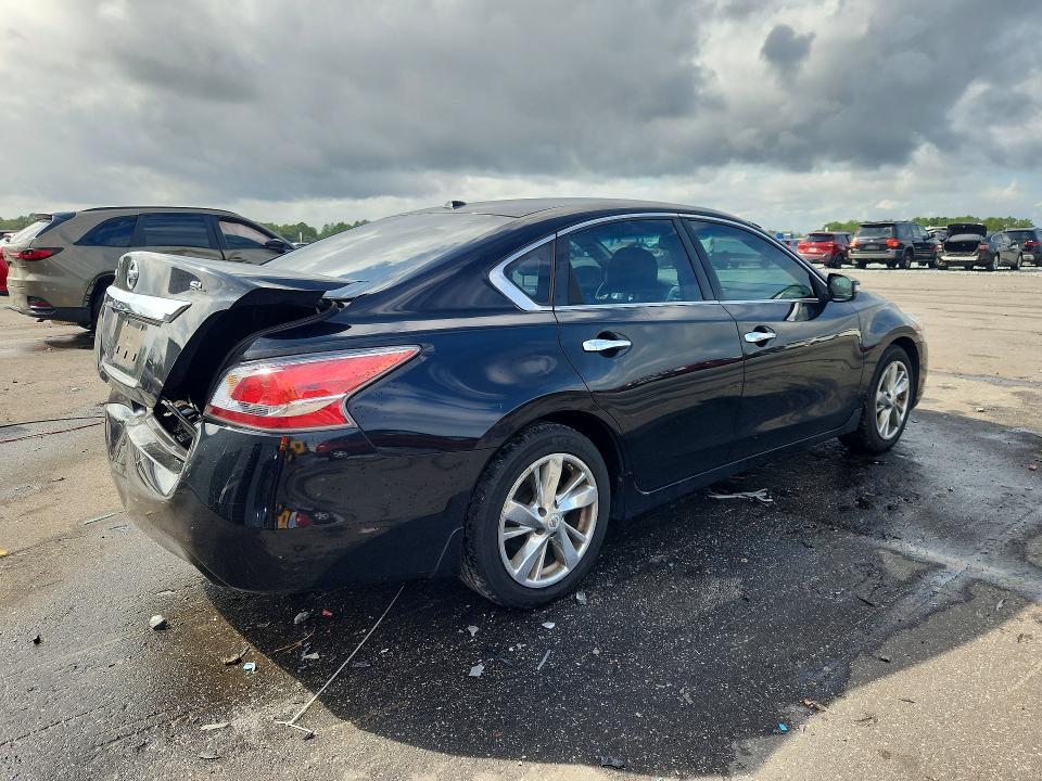 70135616 :رقم المزاد ، 1N4AL3AP4FC231604 vin ، 2015 Nissan Altima مزاد بيع