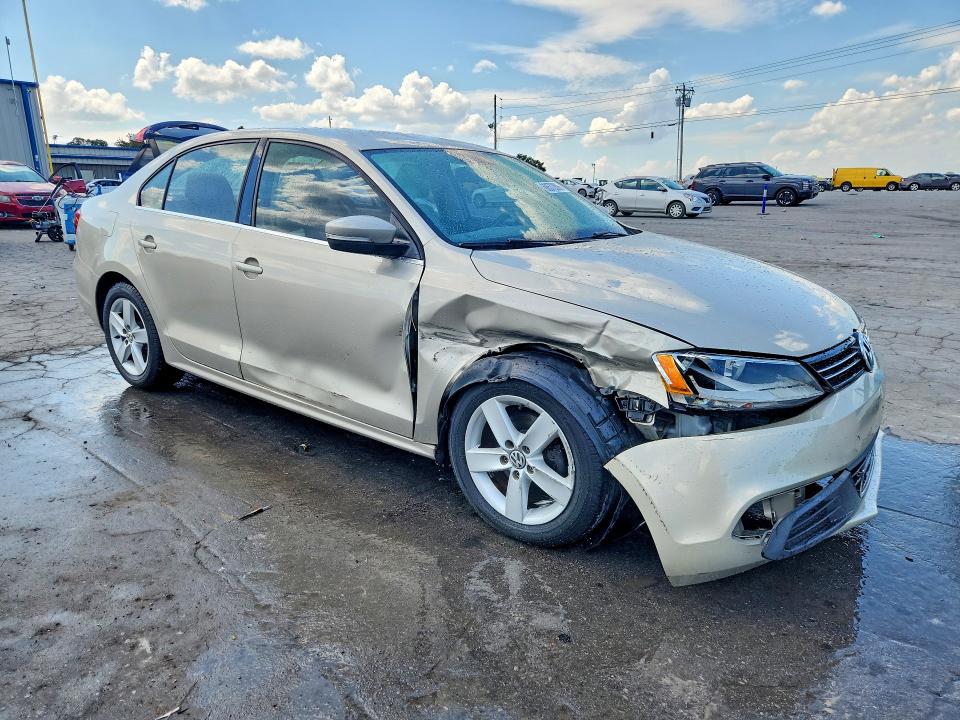 2013 Volkswagen Jetta მანქანა იყიდება აუქციონზე, vin: 3VWLL7AJ4DM232704, აუქციონის ნომერი: 68572806
