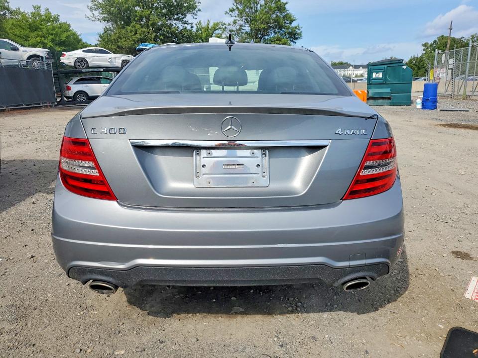 Продажа на аукционе авто 2013 Mercedes-benz C, vin: WDDGF8AB4DR256273, номер лота: 67322486
